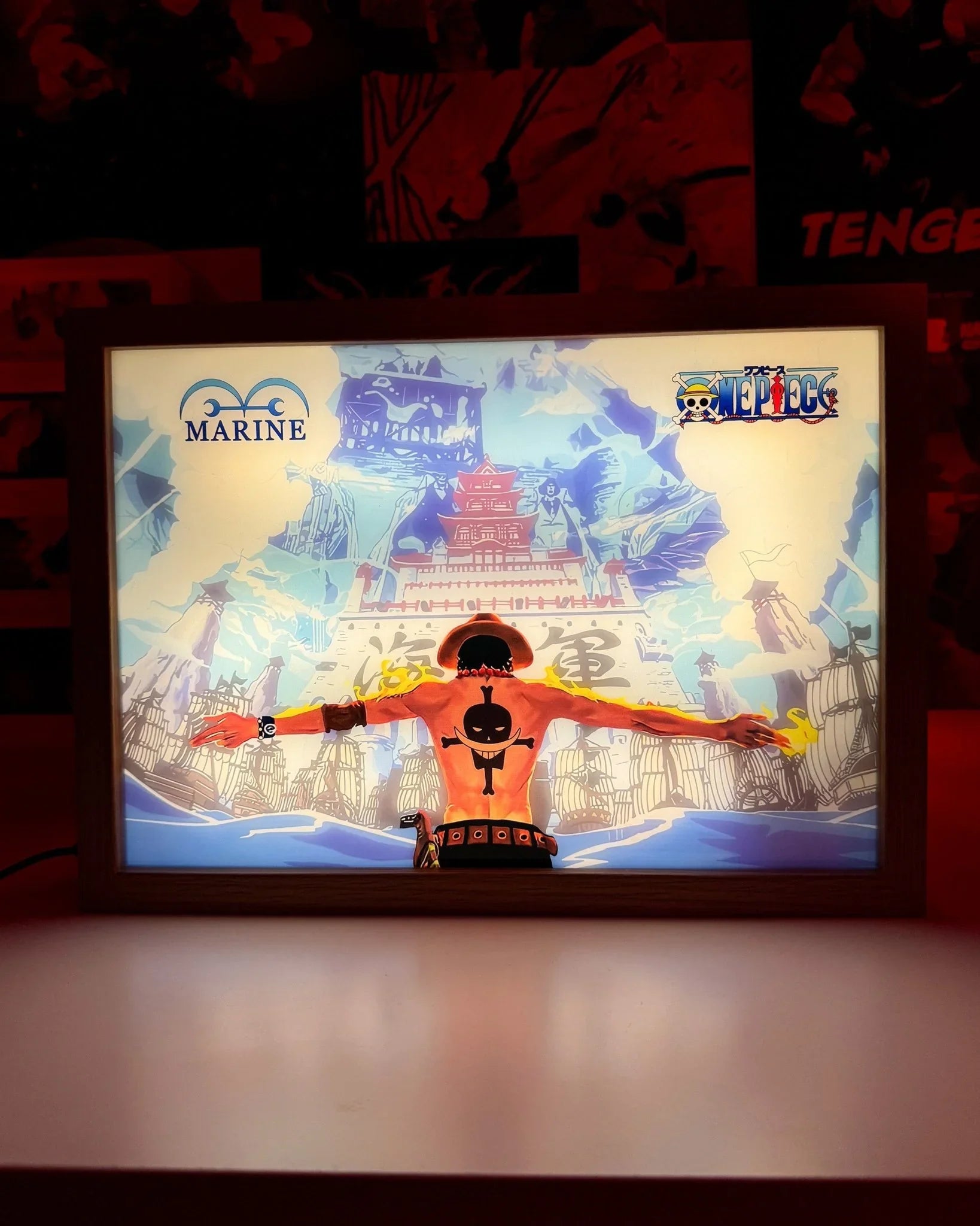 Lampada decorativa con Ace di One Piece, scena di Marineford, luci artistiche anime.