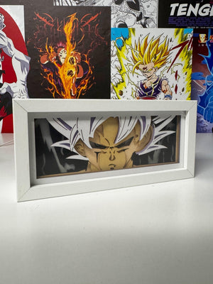 Light box con Goku Ultra Istinto Dragon Ball, cornice bianca su sfondo anime