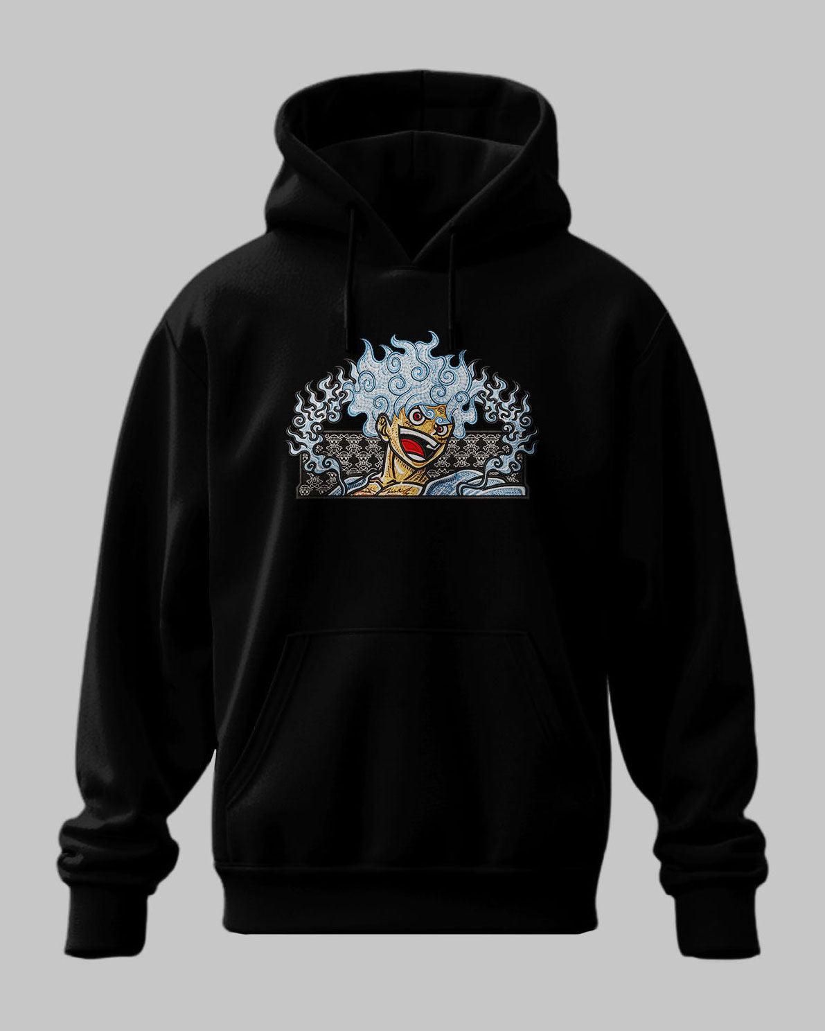 Felpa nera con cappuccio raffigurante Luffy Gear 5 One Piece, design anime ricamato.