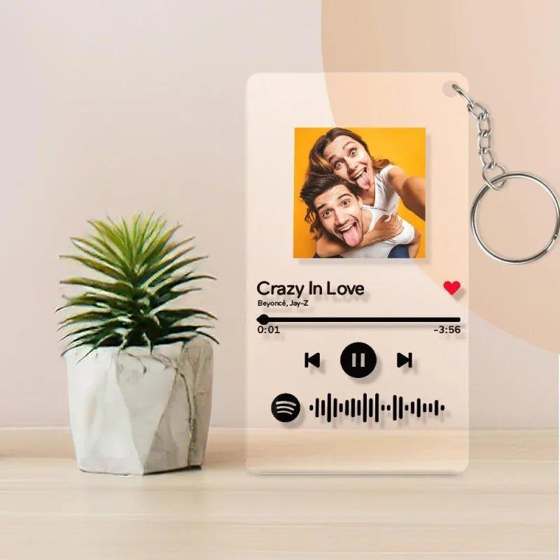 Portachiavi personalizzato in acrilico effetto Spotify con foto, base in legno e pianta decorativa