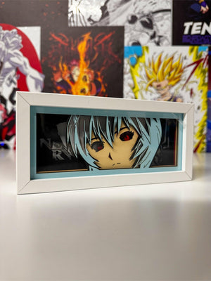 Light box LED con ritratto anime in cornice bianca, decorazione per camera otaku.