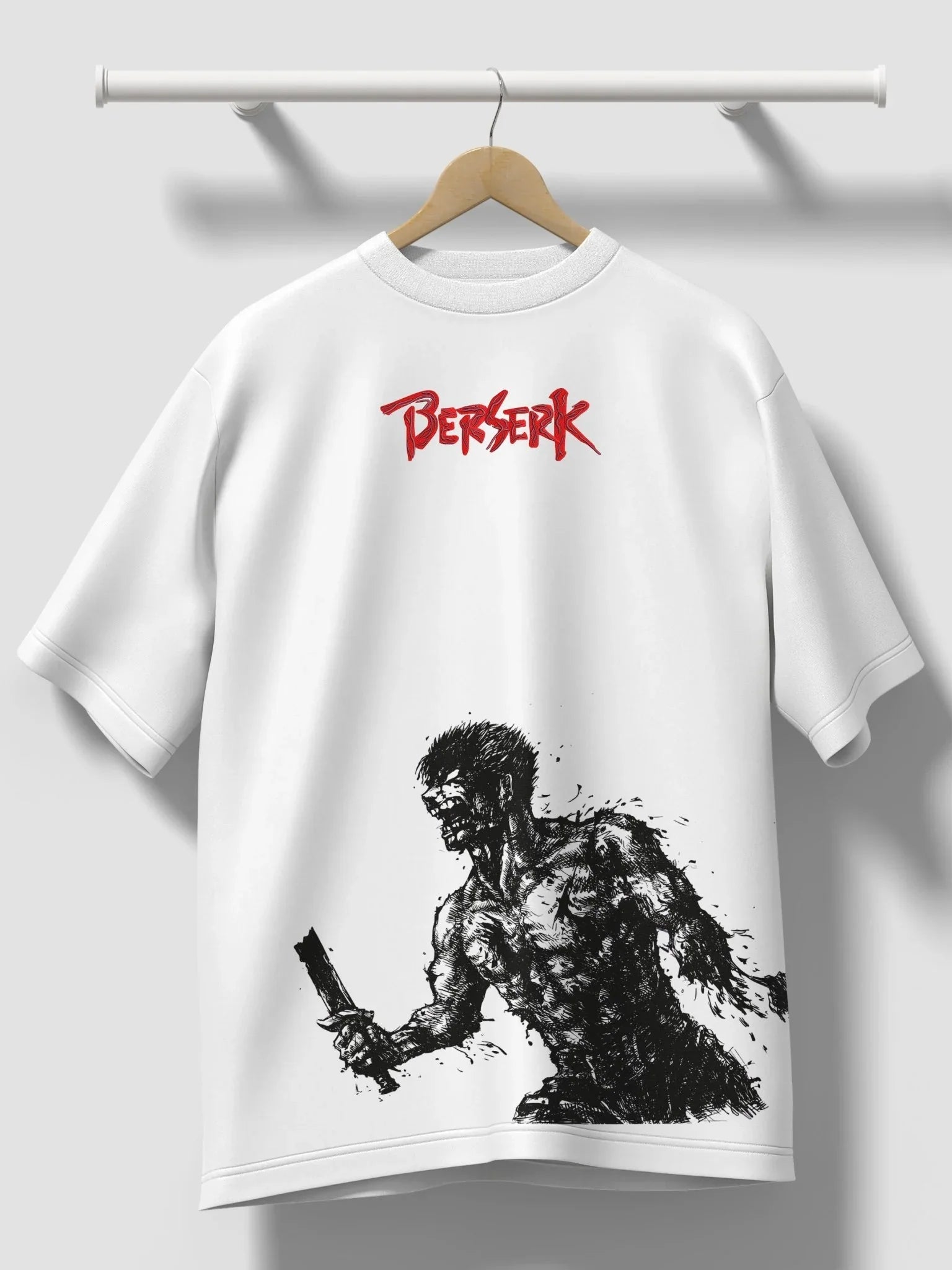 Maglietta bianca anime con logo Berserk rosso e stampa Guts in stile manga, arte nera