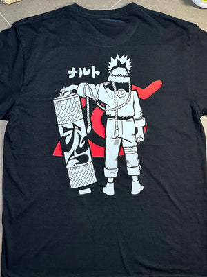 Maglietta nera anime con stampa Naruto e Kurama edizione limitata, dettagli rossi e bianchi.