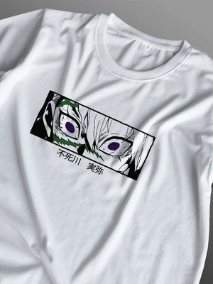 T-shirt bianca con stampa anime di Sanemi Shinazugawa, occhi viola e scritte giapponesi.