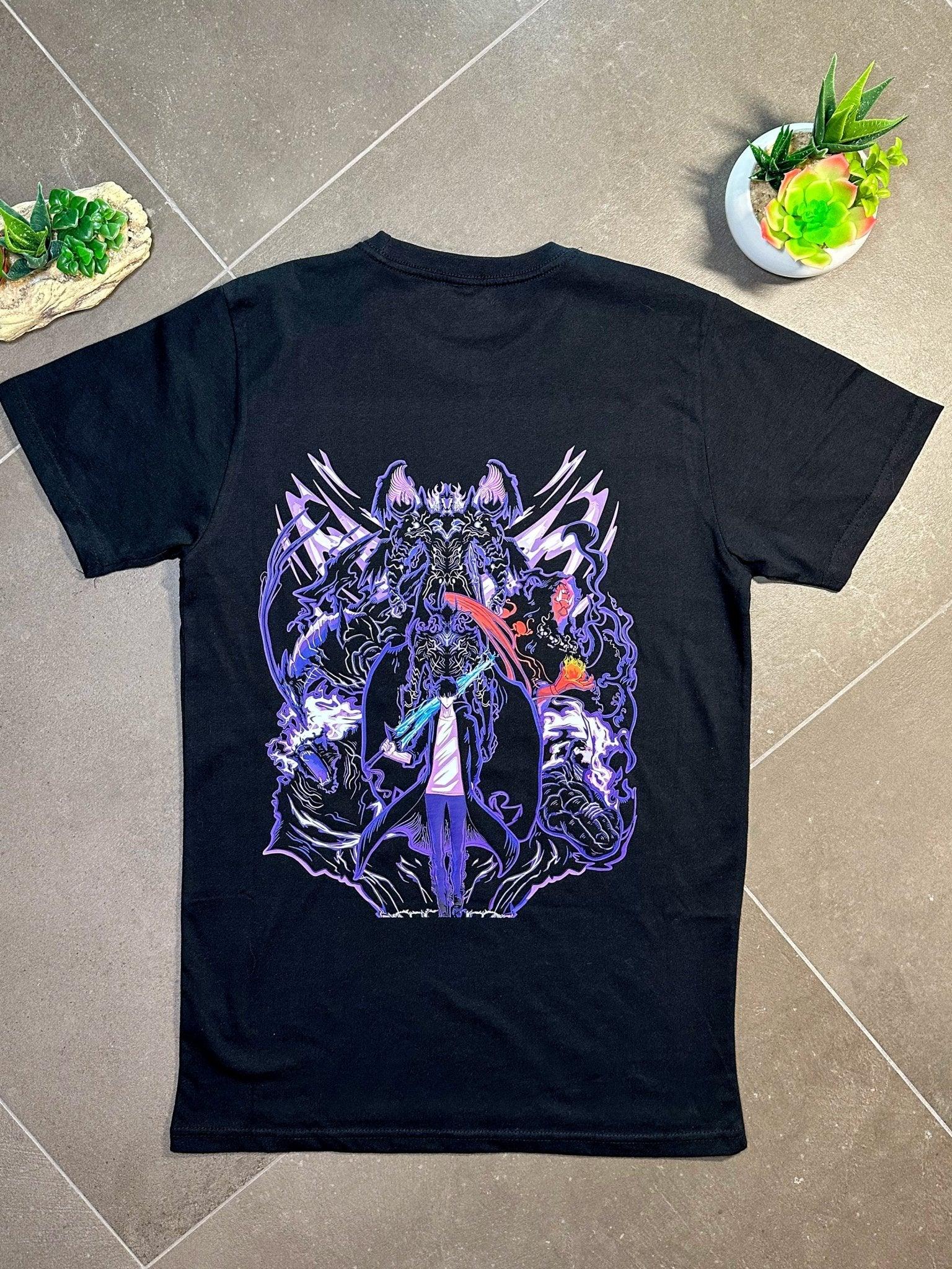 Maglietta nera anime Solo Leveling con stampa Shadow Monarch a colori vivaci su cotone.