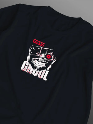 Maglietta nera Tokyo Ghoul con stampa anime, volto stilizzato e scritta rossa e bianca.