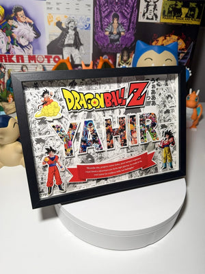 Quadro 3D personalizzato Dragon Ball Z con nome, personaggi anime e luci LED, stile manga.