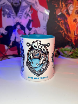 Tazza anime con illustrazione di Wartortle, sfondo colorato, design stile giapponese.