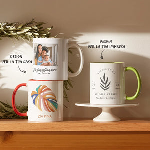 Tazze personalizzate con foto, testo o logo, idee regalo originali su mensola