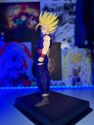 Action figure Gohan Super Saiyan 2 Dragon Ball Z, ultra dettagliata, capelli gialli, base nera