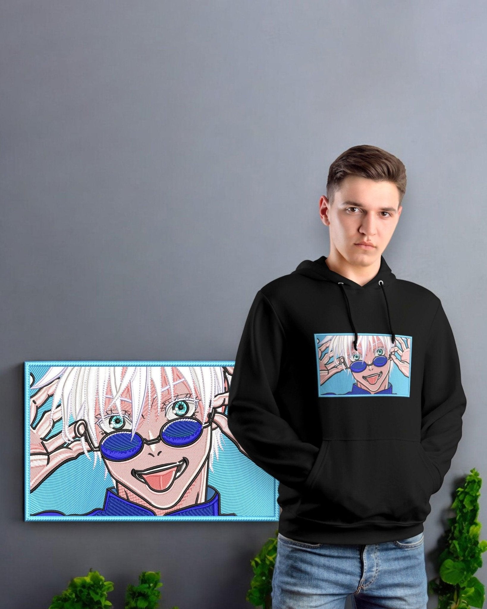 Felpa nera con stampa anime Gojo Satoru di Jujutsu Kaisen, indossata da un ragazzo