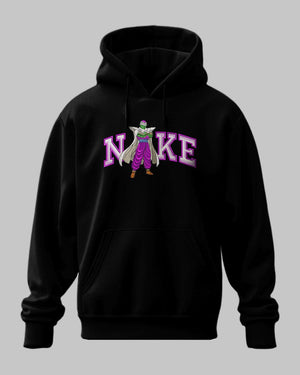 Felpa nera con ricamo di Piccolo di Dragon Ball e scritta parodica, stile anime streetwear.