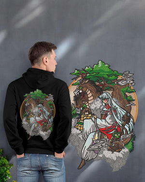 Felpa nera con ricamo anime Sesshomaru, dettagli colorati e personaggi fantasy sul retro.