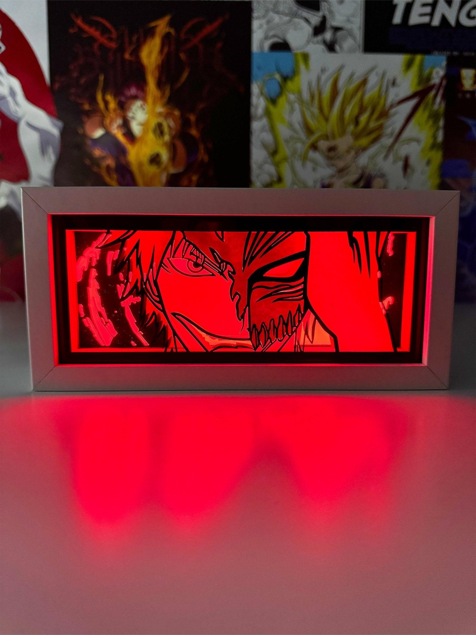 Lampada LED con design di Ichigo di Bleach retroilluminato in rosso, stile anime