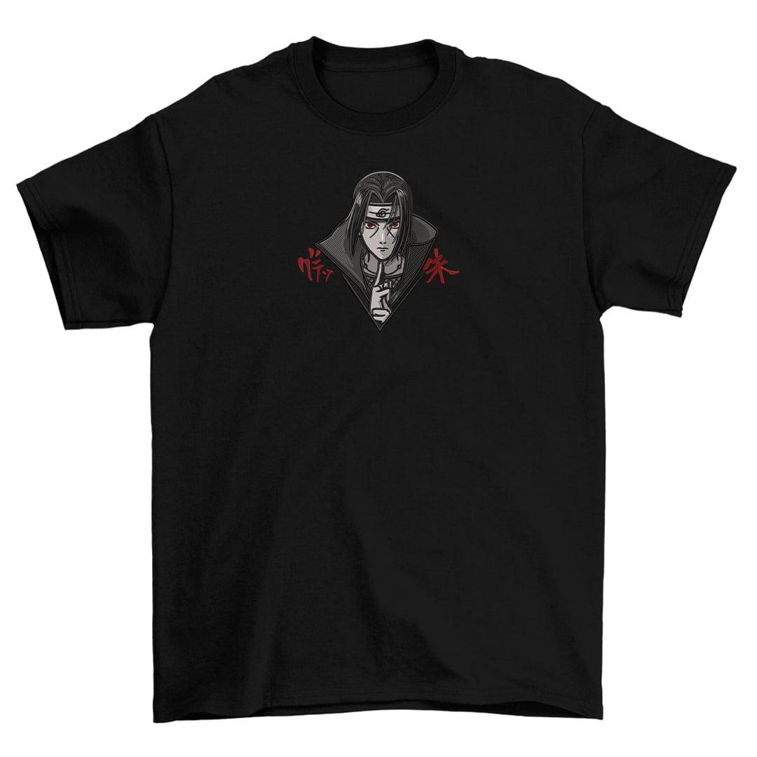 T-shirt nera ricamata con personaggio anime dagli occhi rossi e simboli rossi, stile Naruto.