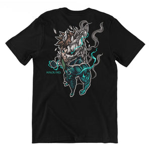 T-shirt nera con ricamo anime Kaiju No. 8, personaggio stilizzato e dettagli verde acqua.