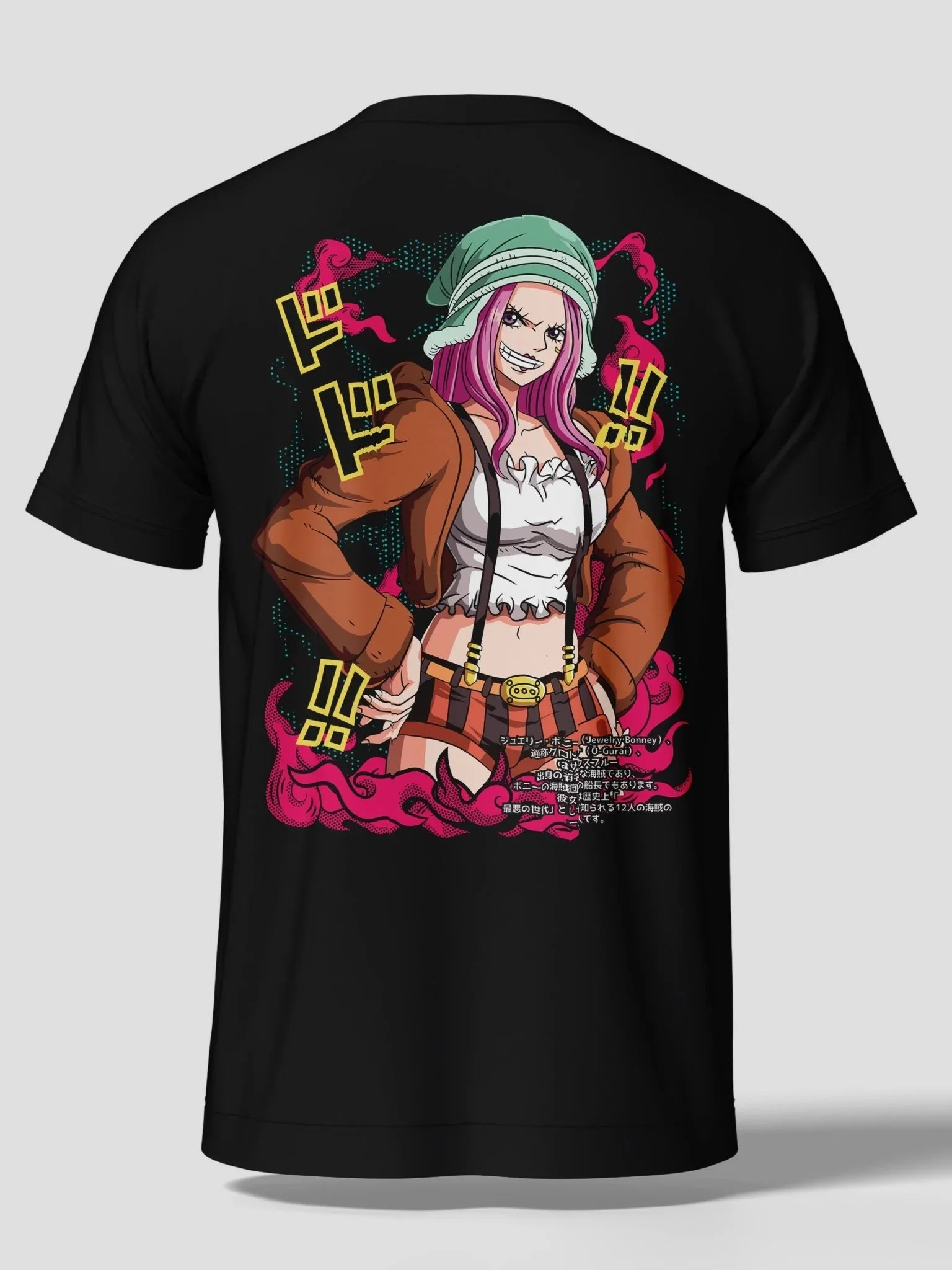Maglietta nera anime con stampa colorata di personaggio femminile dai capelli rosa, stile One Piece.