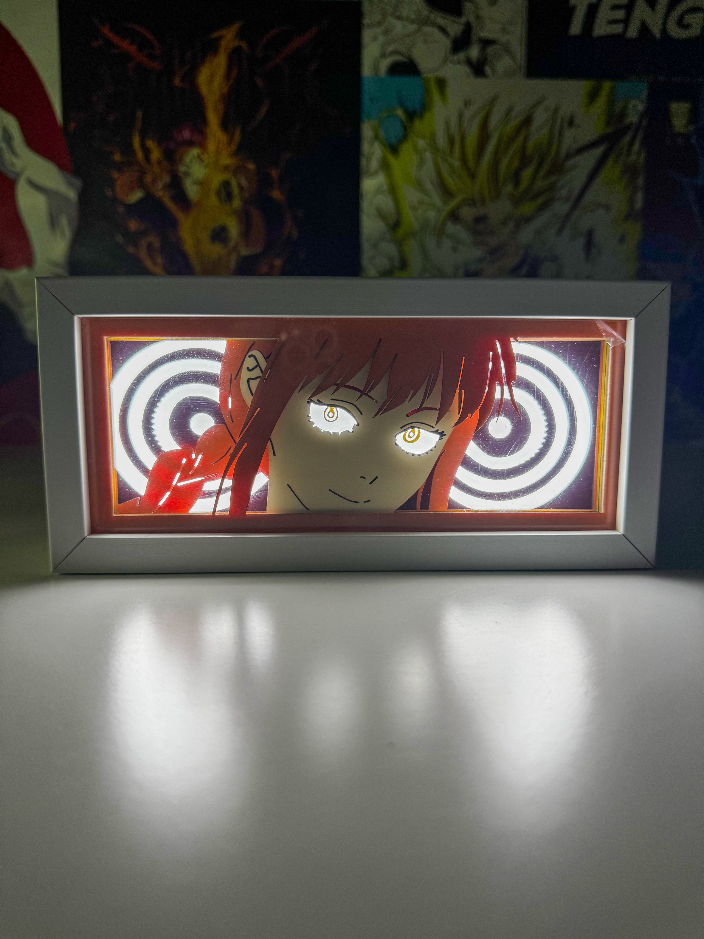 Chainsaw Man Light Box - Makima | Porta il Potere del Controllo nel Tuo Ambiente!