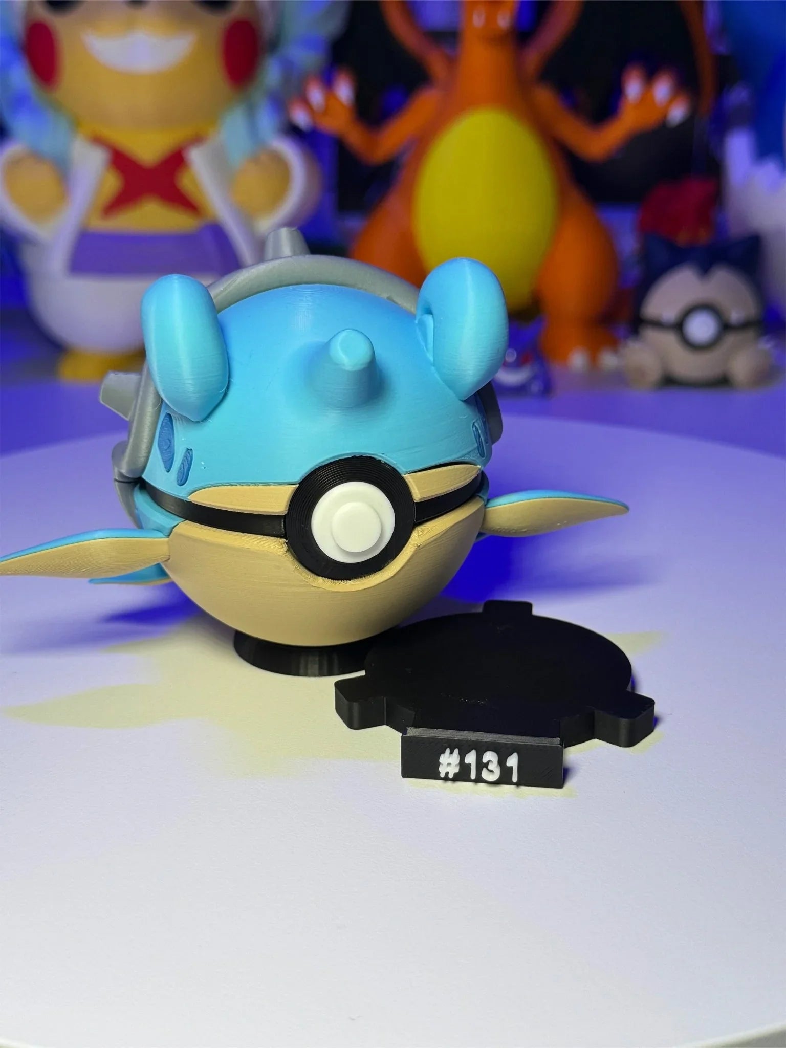 Pokeball Lapras artigianale con base magnetica numerata #131, figura anime collezionabile