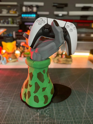 Supporto porta controller a forma di mano di Cell Dragon Ball Z su scrivania, gamer, anime