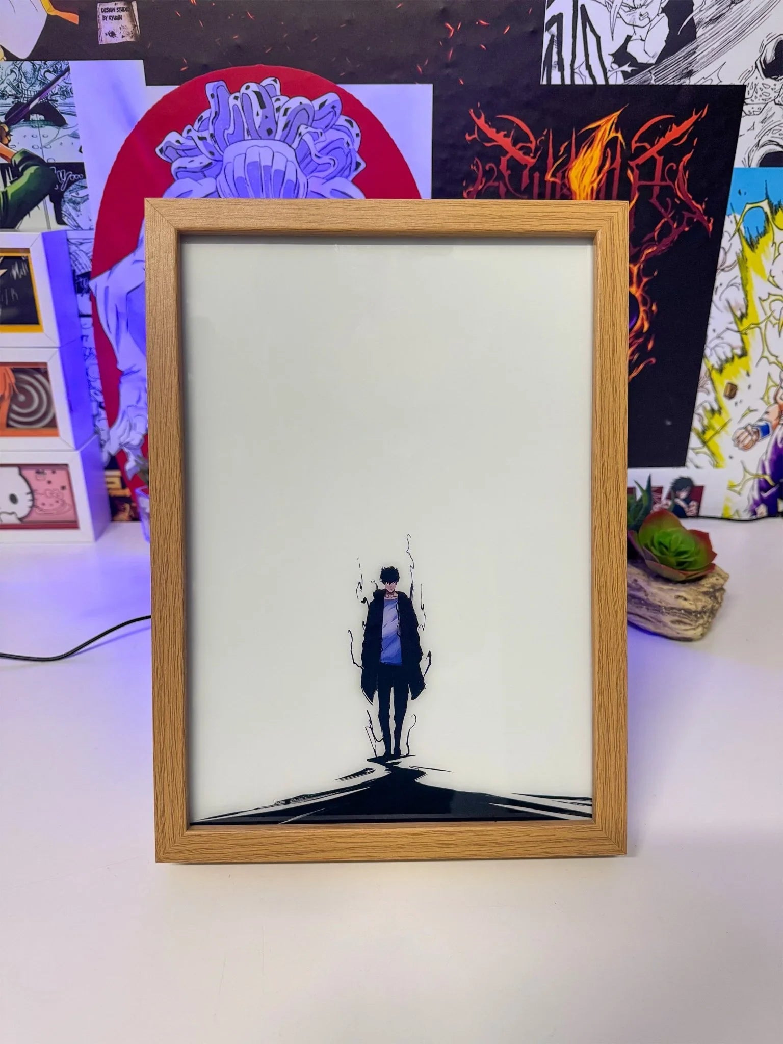 Quadro LED Solo Leveling con personaggio anime Jinwoo in cornice legno, sfondo manga