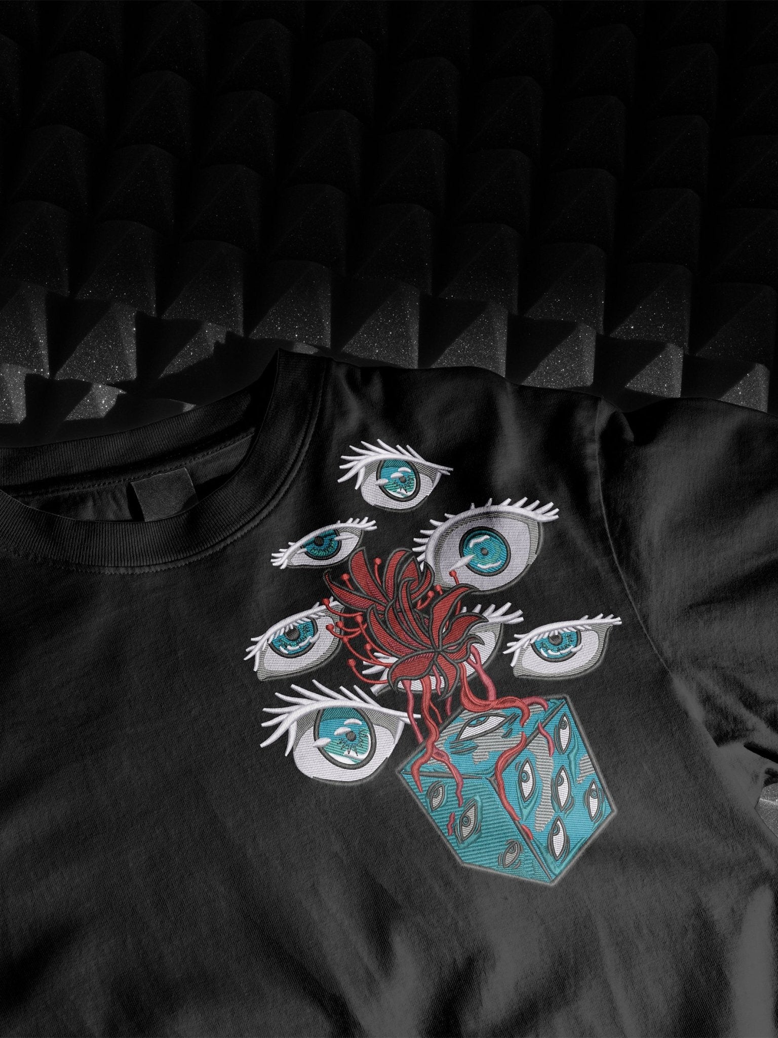 T-Shirt Ricamata Six Eyes • Jujutsu Kaisen - Otaku Craft