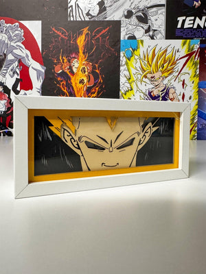 Lampada da parete LED con illustrazione anime di un guerriero saiyan incorniciata, stile decorativo.